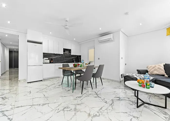 Apolo Beach Front - Sea View Luxury Apartment